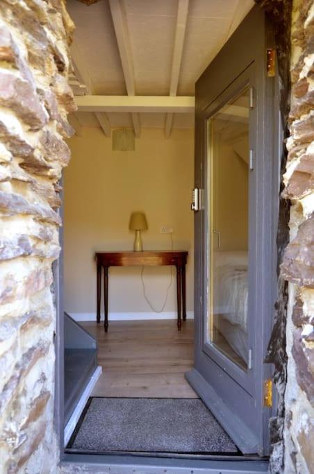 Secluded Cottage Nestled In The Beara Peninsula Killarney Exterior foto